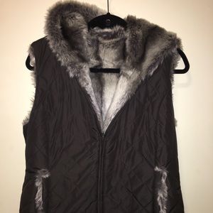 Women’s Reversible Fur Vest Size Medium